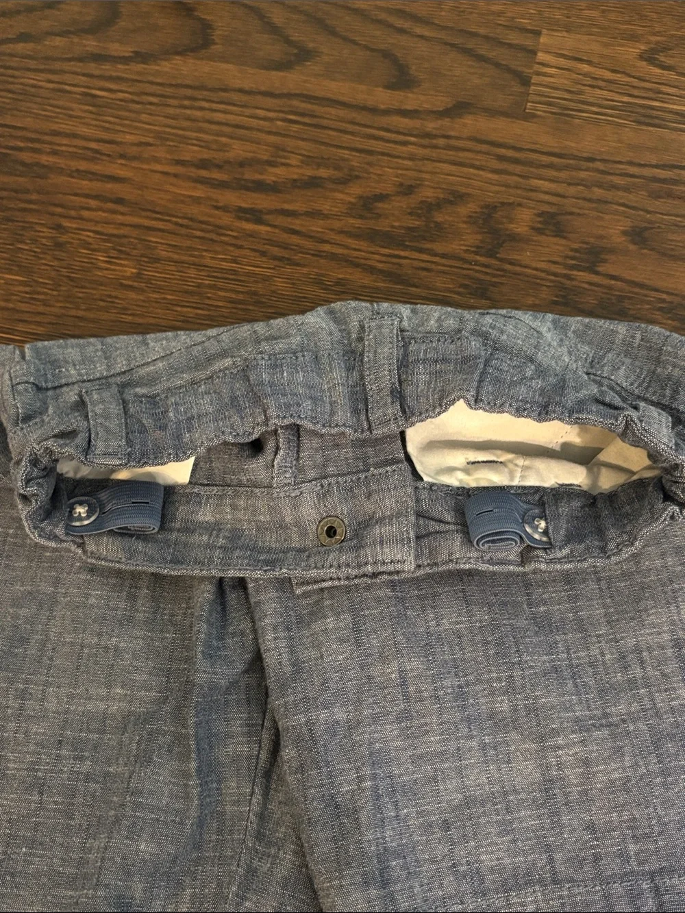 Cat & Jack Boy’s Light Blue Chambray Flat Front Shorts, size 6